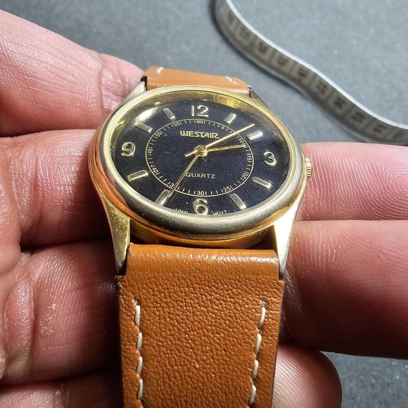 Vintage Westair Quartz 18k Gold Plated Watch Black Dial Brown Straps Working - Picture 2 of 9